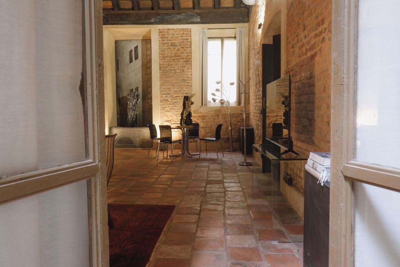 Foresteria Palazzo Guazzoni Zaccaria Cremona Exteriör bild